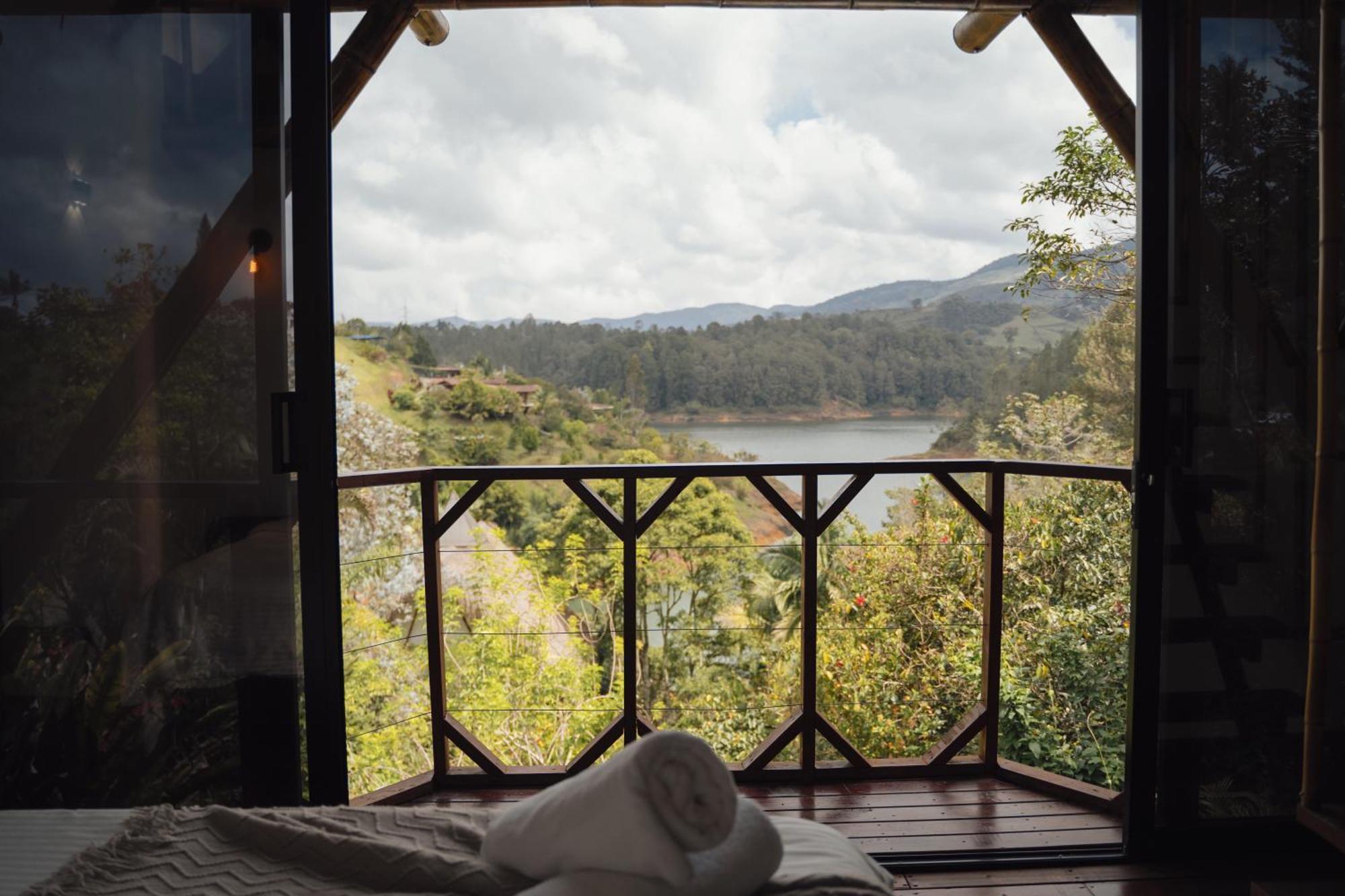 Ibuku Hotel Guatape - Chalets الغرفة الصورة
