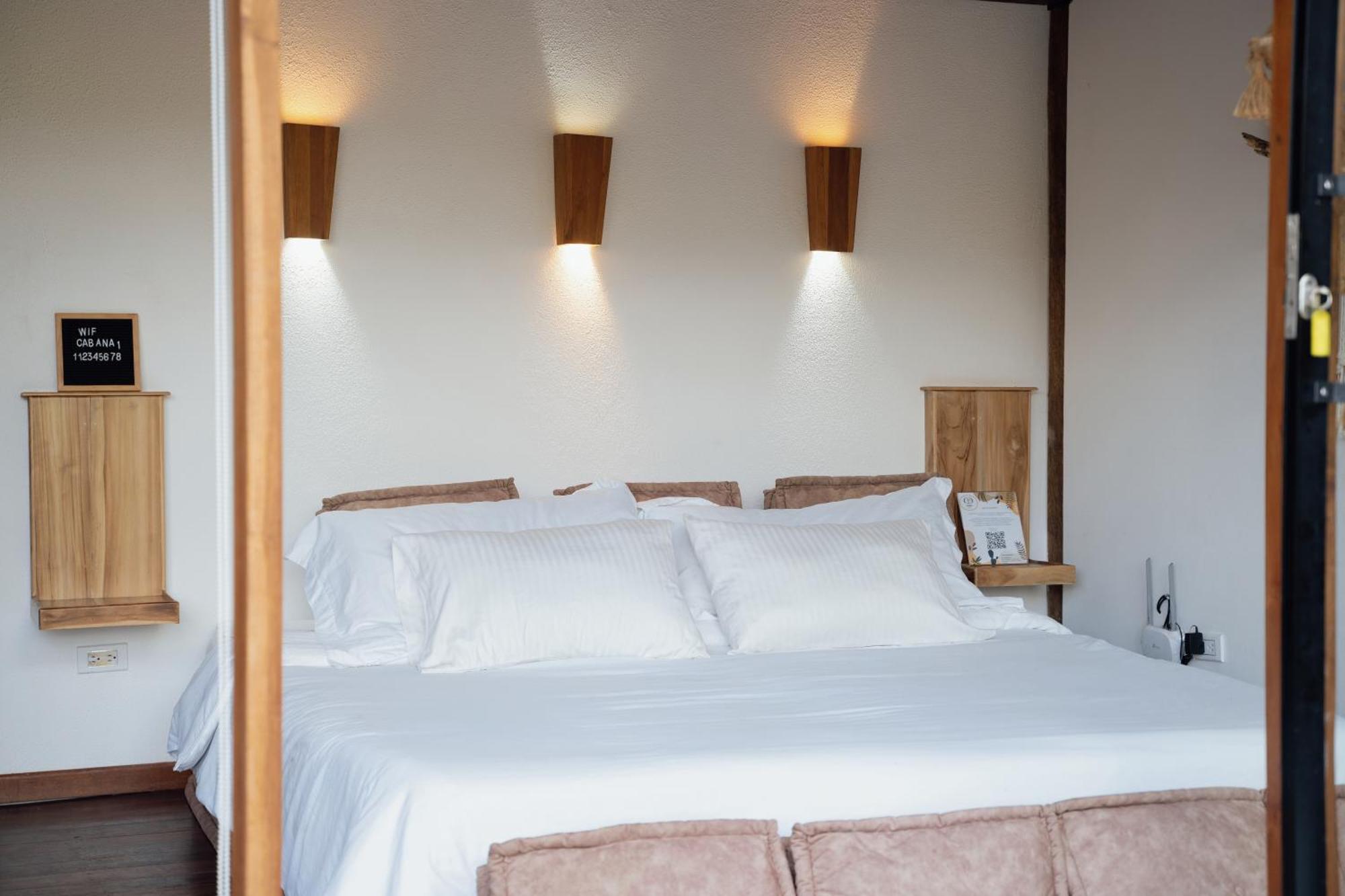Ibuku Hotel Guatape - Chalets الغرفة الصورة