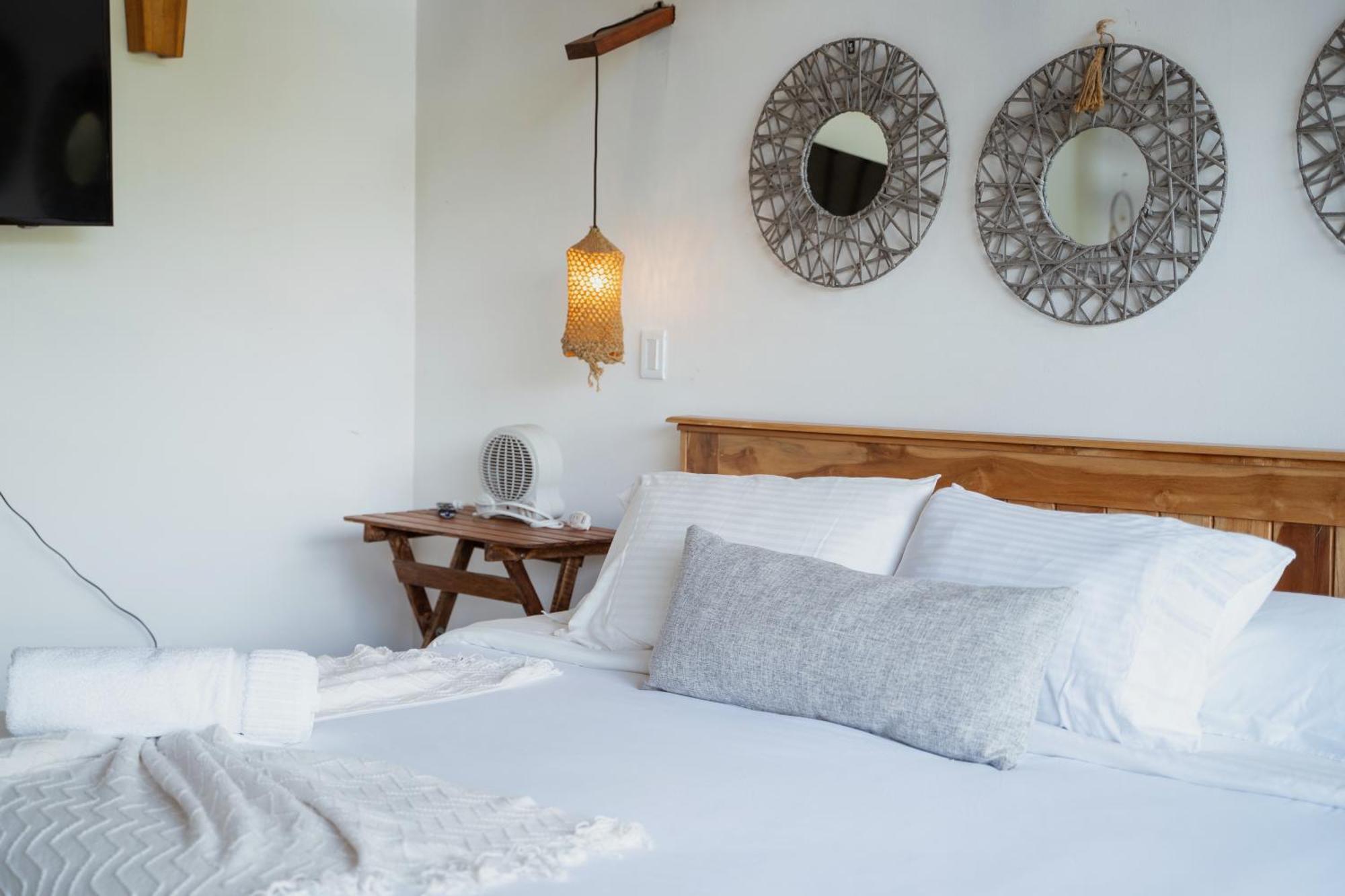 Ibuku Hotel Guatape - Chalets الغرفة الصورة