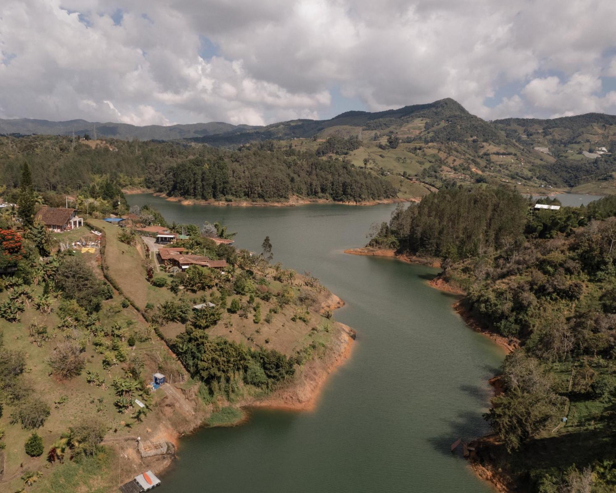 Ibuku Hotel Guatape - Chalets المظهر الخارجي الصورة
